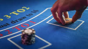 Showdown poker